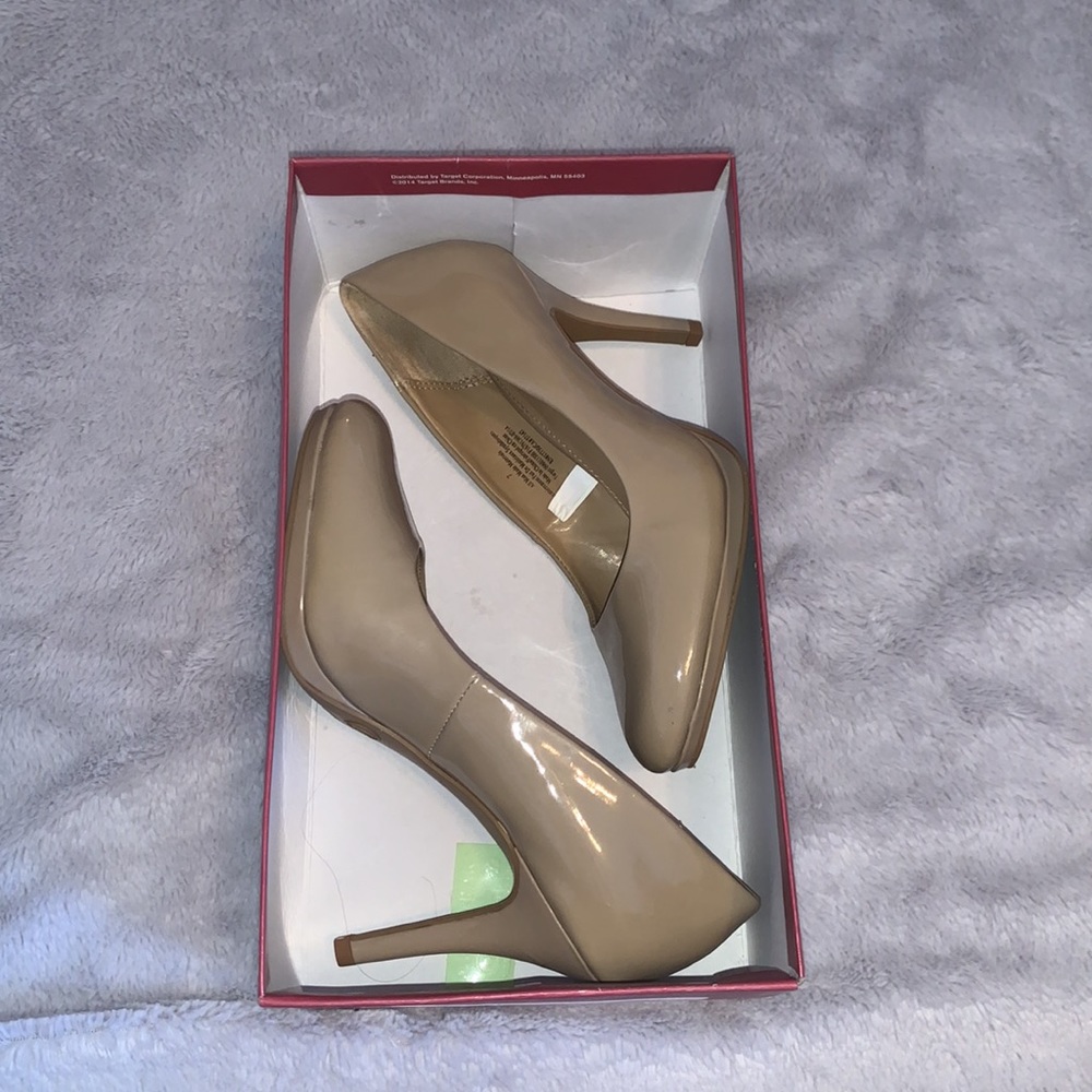 Merona - Glossy Taupe Colored Heels - Picture 6 of 6